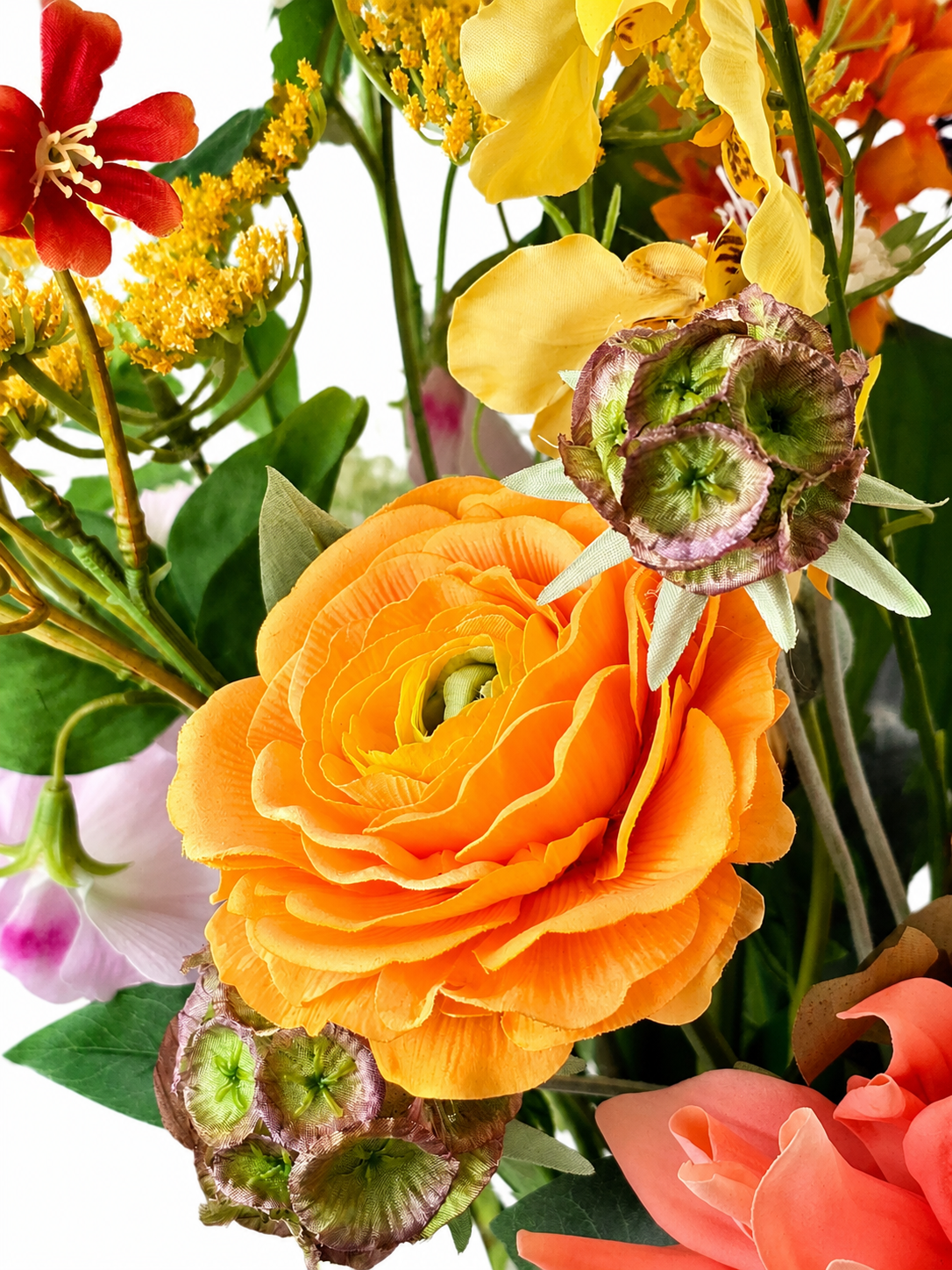 Zijden boeket Emma met warme oranje en gele bloemen 