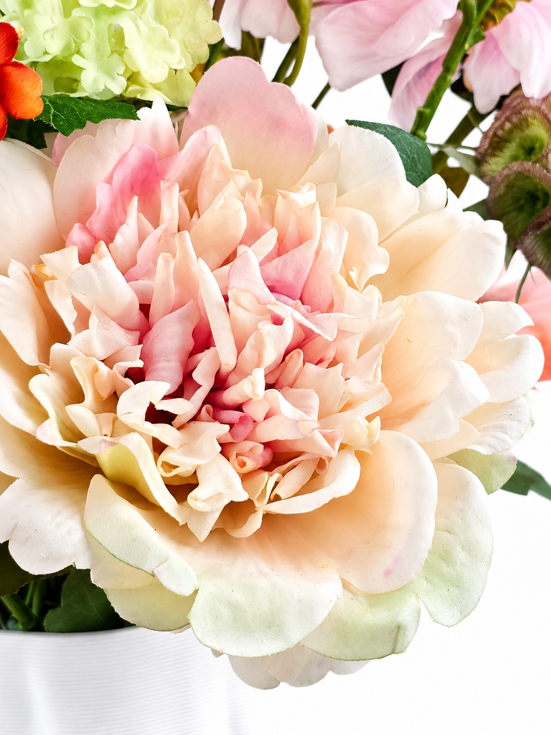 Zijden boeket Emma met warme oranje en gele bloemen 